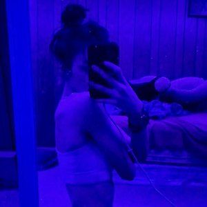 Meet your Posher, Chloe